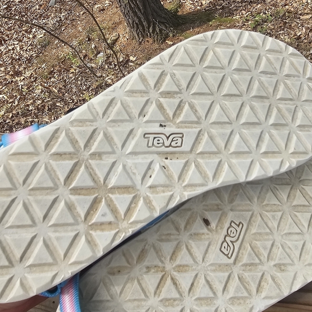 Teva Size 9 Sandals In Pastel Multi - Picture 4 of 4